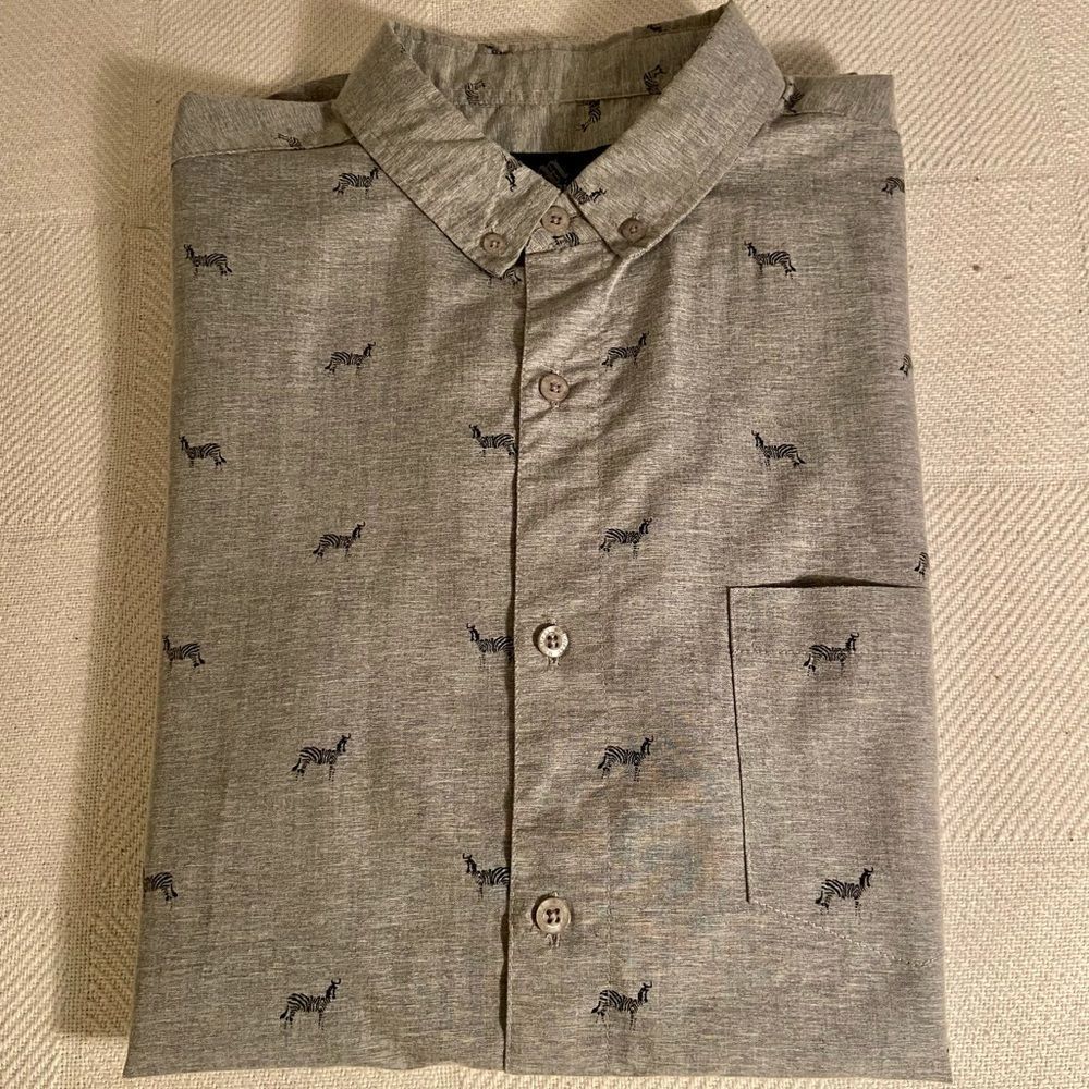 Molokai Surf Co. Men's Short Sleeve Button Up Shirt Gray Zebra Print L Beach.